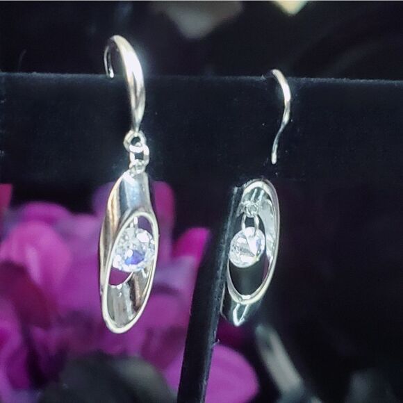 Round White Crystal Long Dangle Fishhook Earrings on 925 Silver - Picture 10 of 11